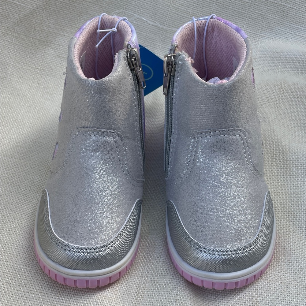 Stride Rite Girls 10 NWT Silver High-Top Sneakers Pink Accents & Heart Cutouts - Picture 4 of 13